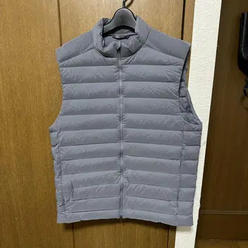 Lululemon 그레이 다운 베스트