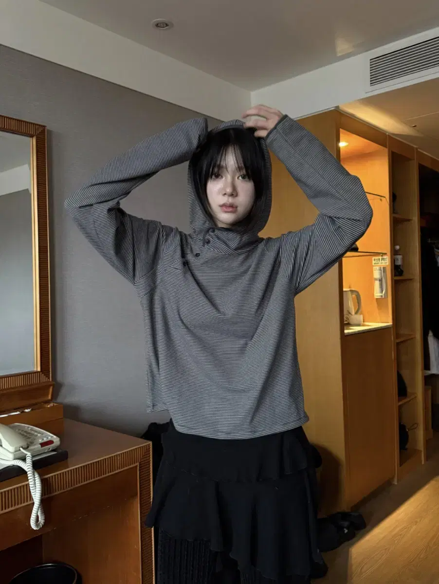 우화 후드티