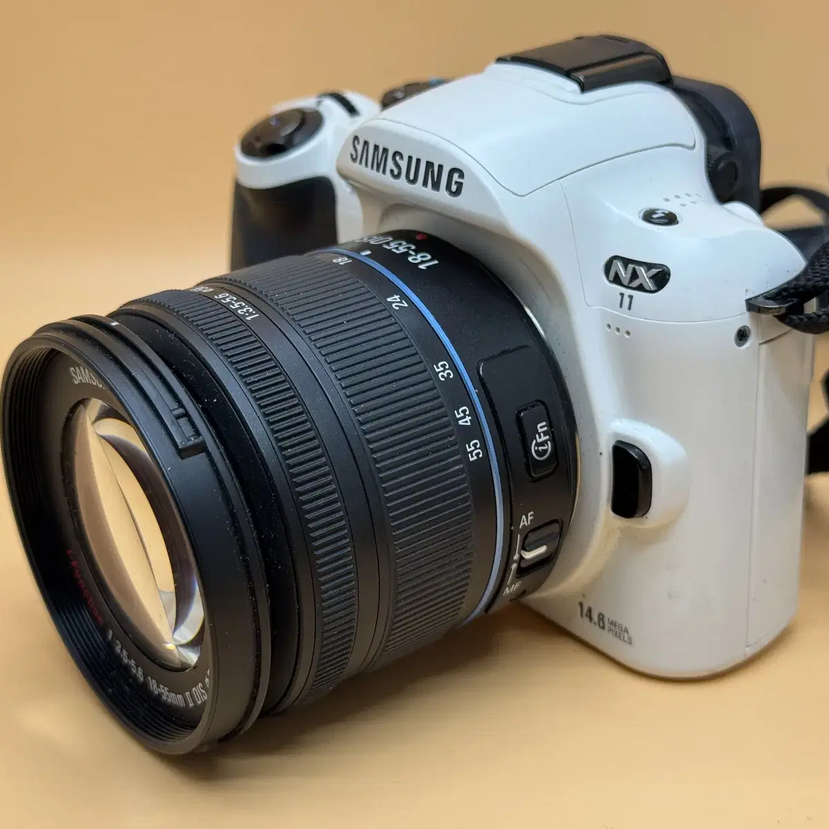 삼성 NX11 미러리스 카메라