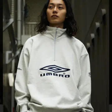 엄브로 자수 로고 하프 지퍼 맨투맨 긴팔 트레이닝복