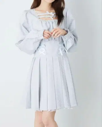 앙크루즈 자카드 플리츠 오프숄더 원피스
