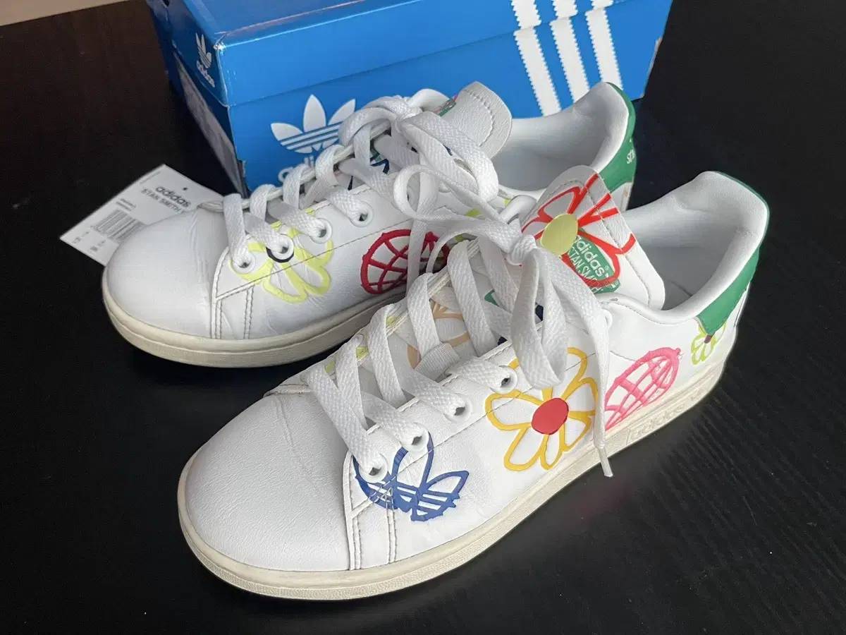 예쁜 아디다스 225mm STAN SMITH