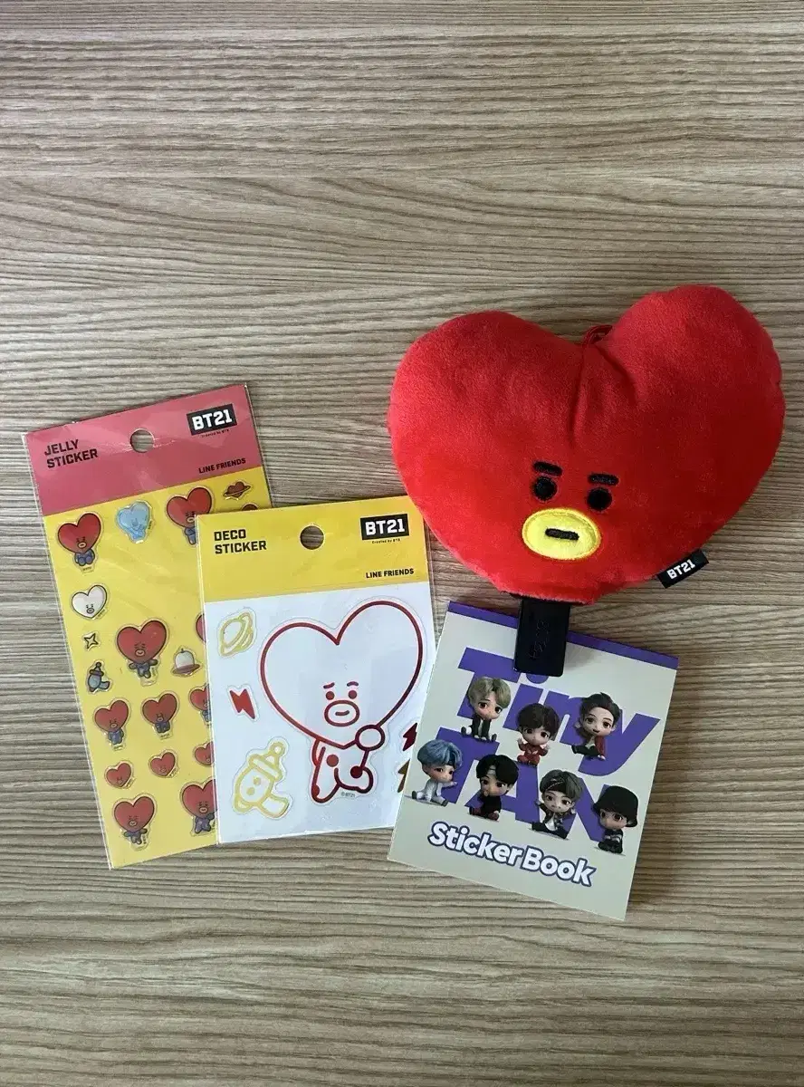 BT21 인형손거울, 스티커 일괄