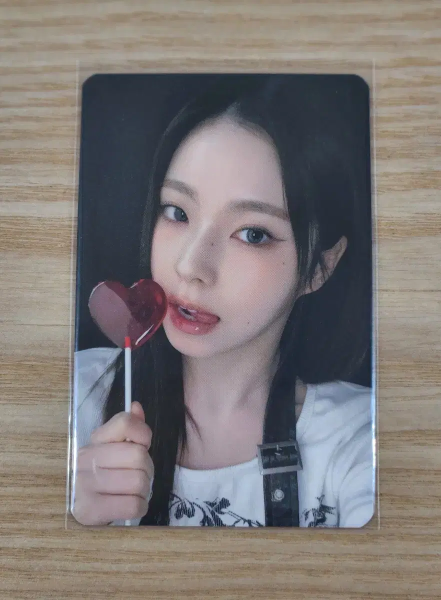 엔믹스 규진 메이크스타 럭드 럭키드로우 포카 판매합니다