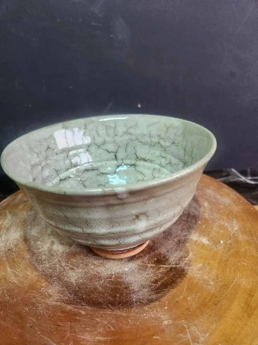 yesung, a Korean porcelain teapot by Kang Weol-yong