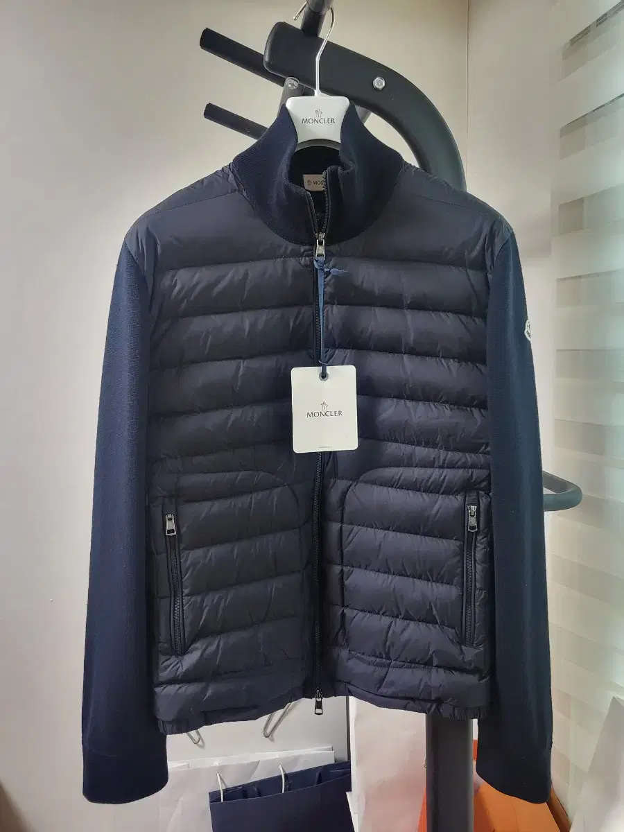 22FW 몽클레어 트리콧 니트패딩 XL(새상품급)