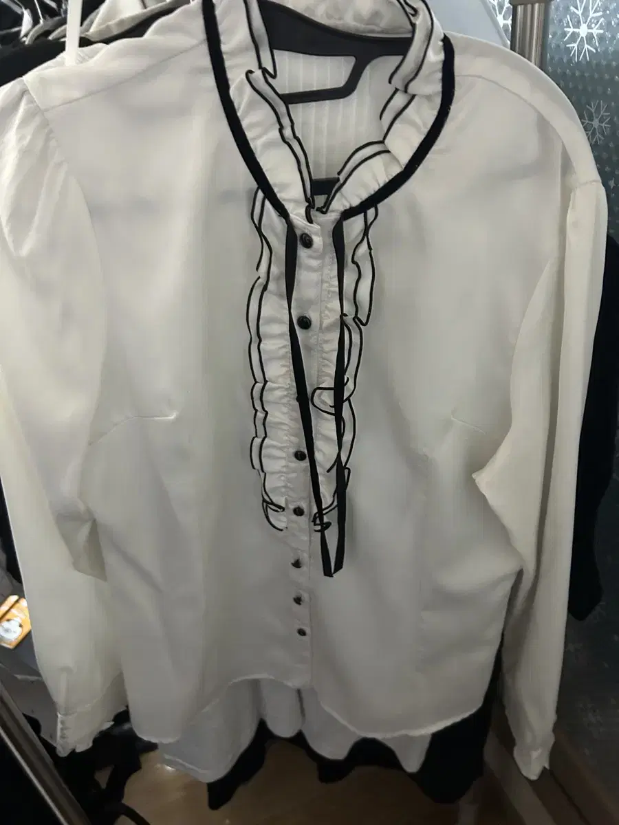 Shushu Cherry Vintage Blouse