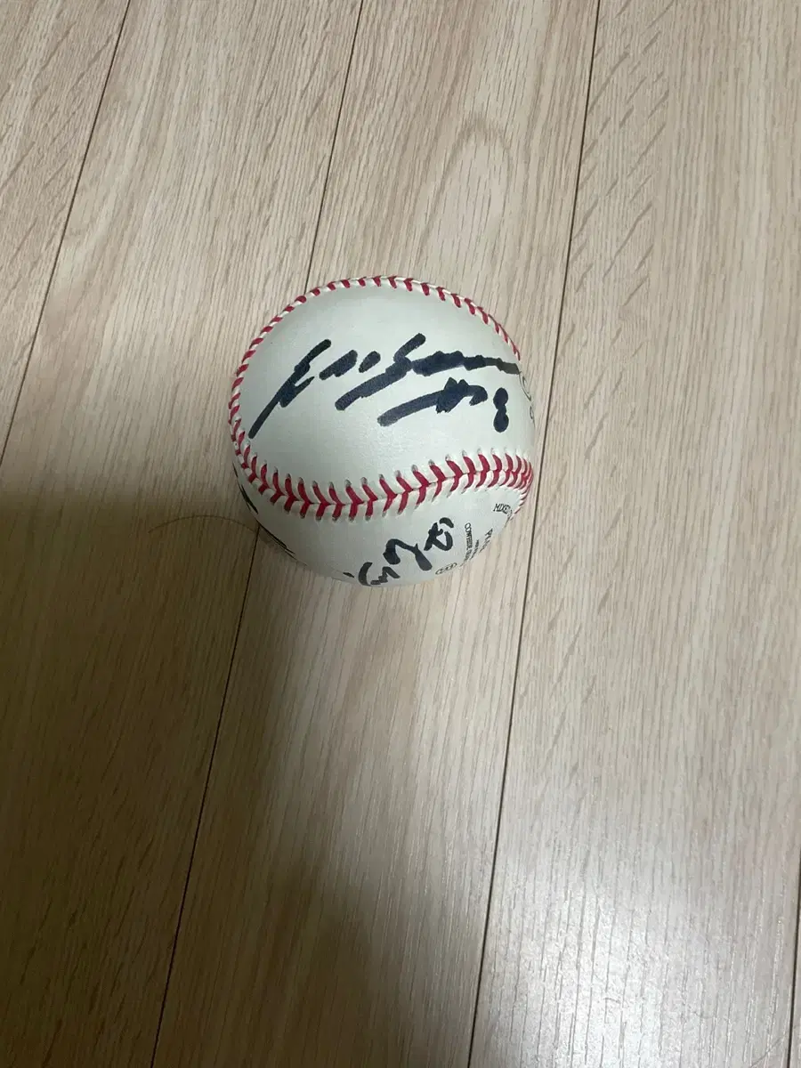 Hanwha Eagles player autographed balls (No Si-hwan kim taeyeon Choi Jae-hoon), etc.