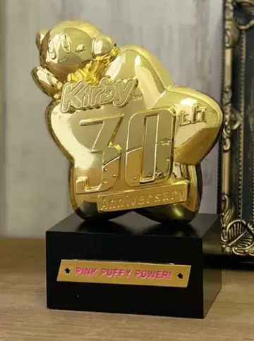 커비 30주년 기념 골드 트로피 미개봉 박스 포함 한정판
