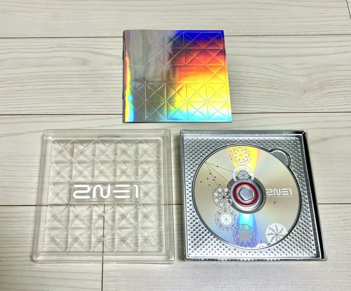 투애니원 미니 1집 앨범 팝니다