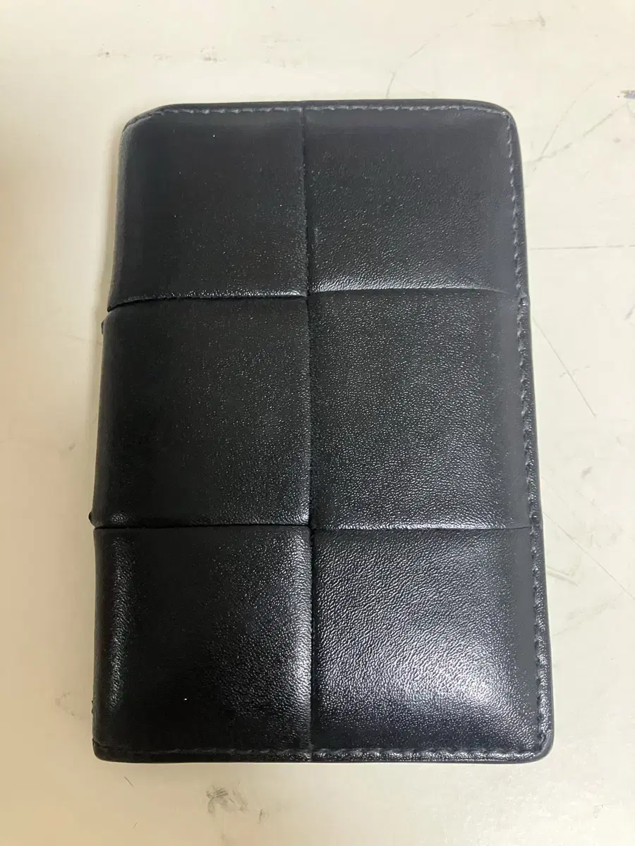 보테가베네타 플랩 카드지갑