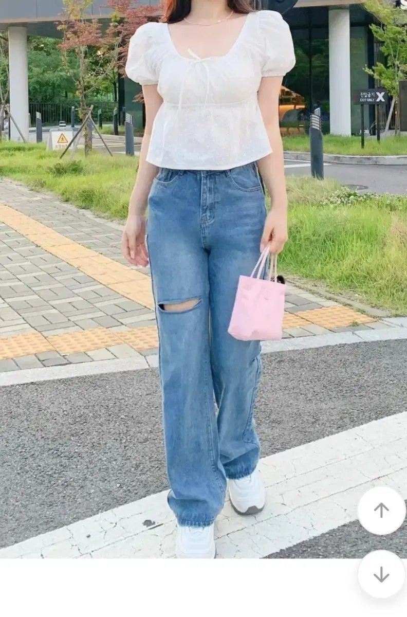 새상품 라지 와이드 중청 트임 데미지 청바지 L