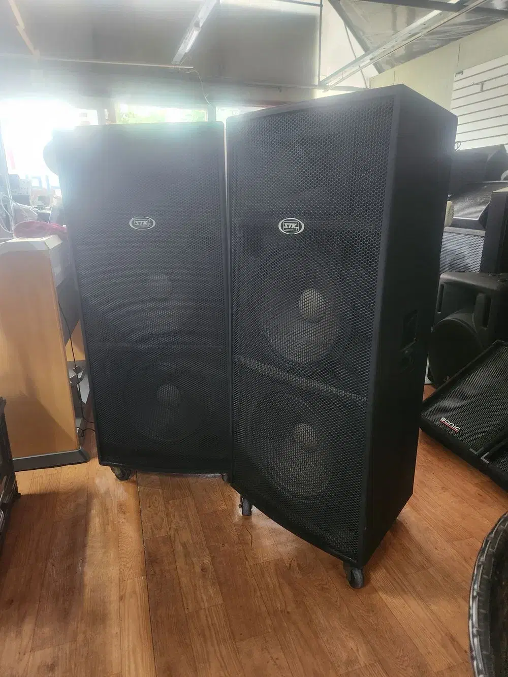 STK large speaker 15-inch 2-way 1200W per pair