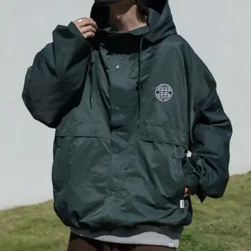 퍼루슈 다크 그린 후드 부착 나일론 자켓 L사이즈