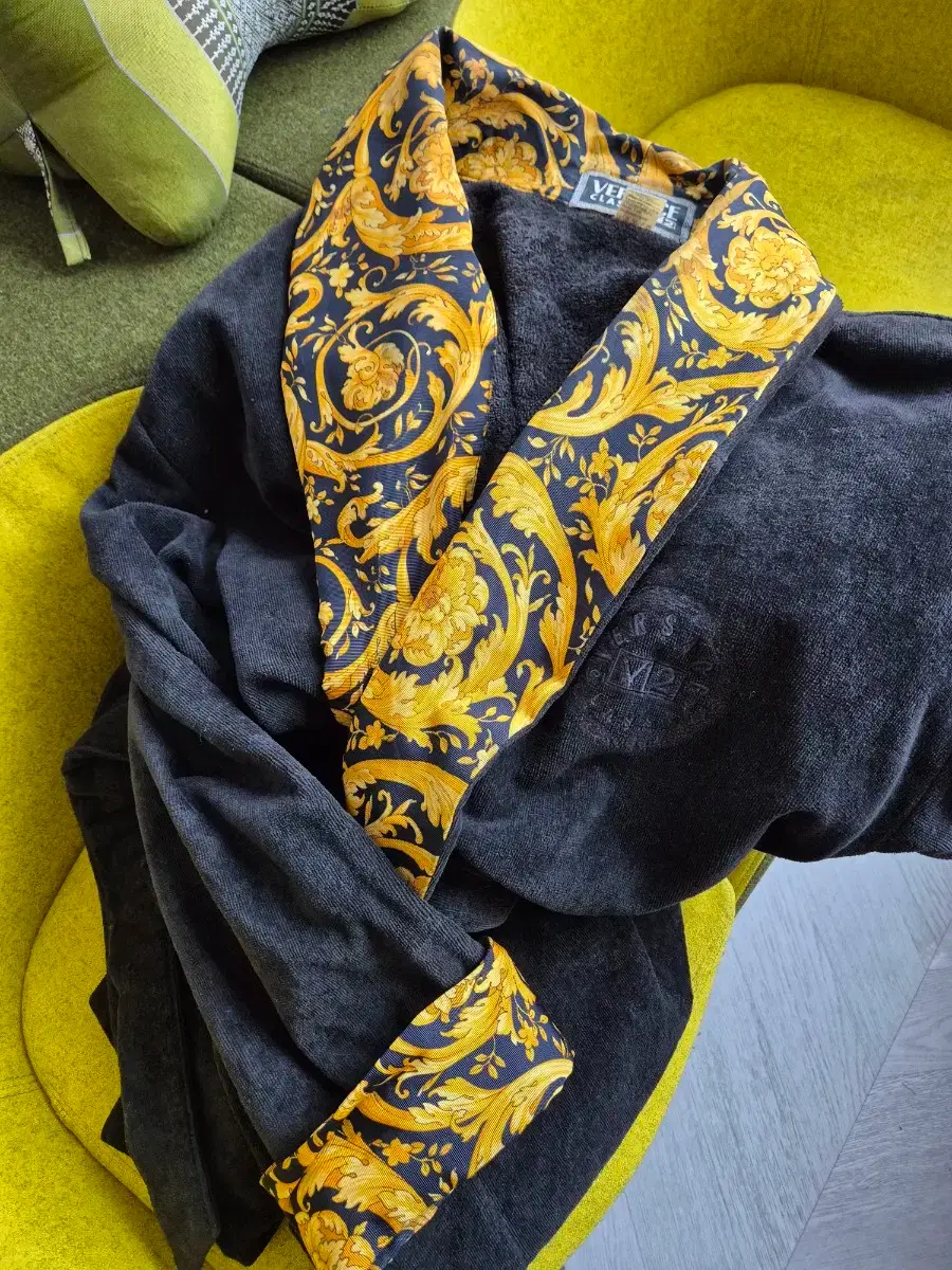 Versace robe (GD black version)