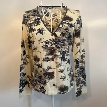 미착용 새상품 isabelD. 가디건 라메 비쥬 부착 이탈리아제