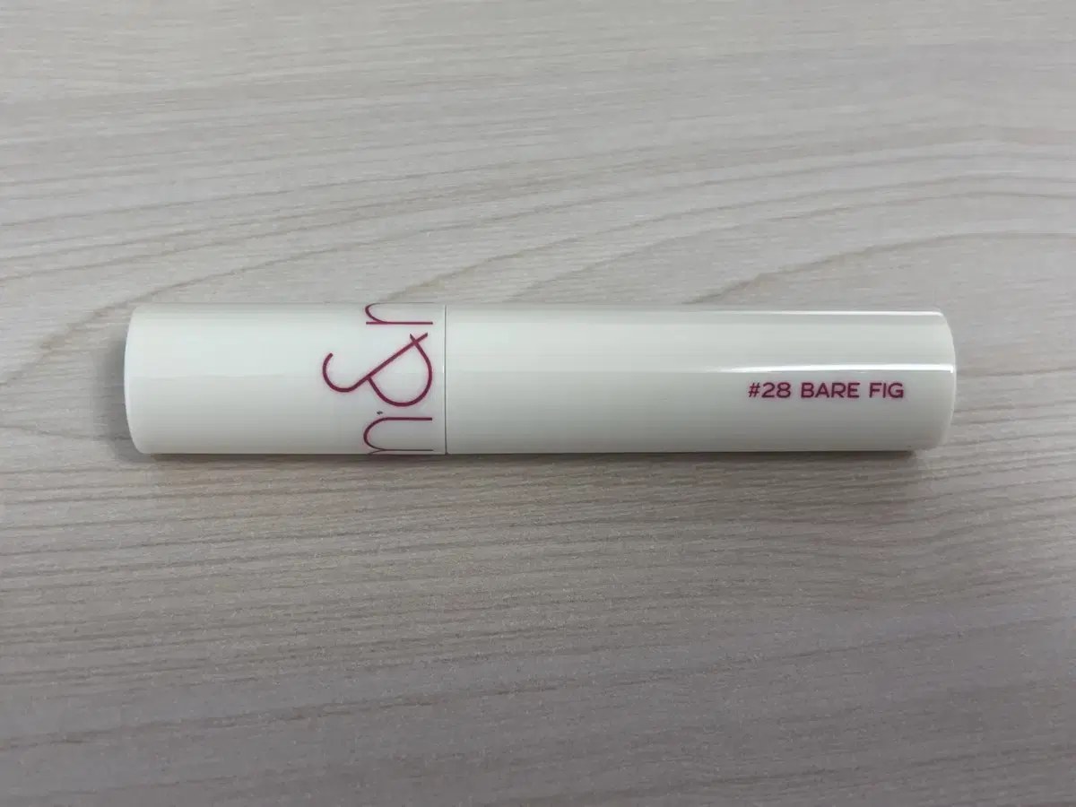 L'OCCITANE JOUISSANTE TINT #28 BEAR PIG