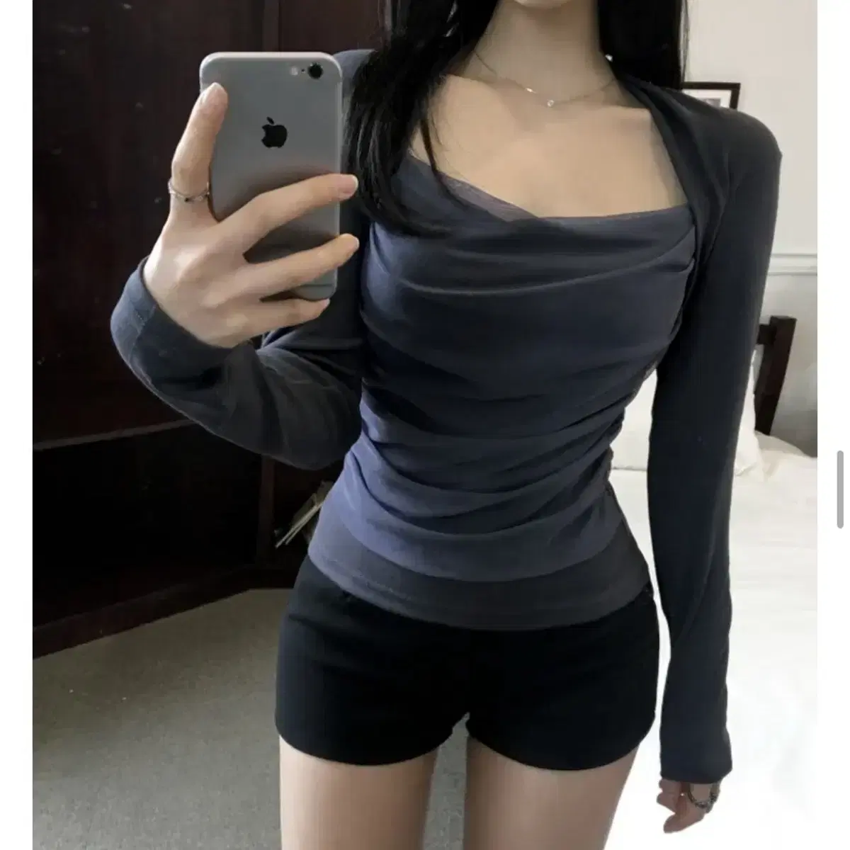쉬폰 드레이프 망사 일체형 긴팔티셔츠 레이어드 셀레즈 에이블리