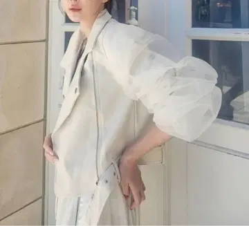 qumerry. 큐메리 숄더 프릴 라이더스