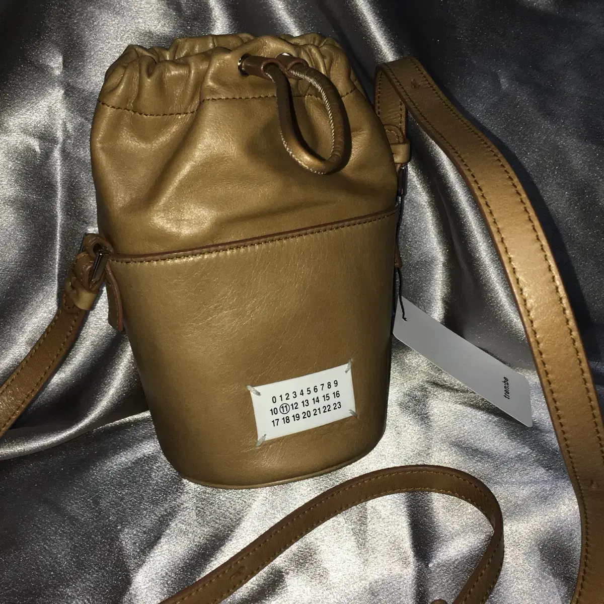 Maison Margiela 메종 마르지엘라 버킷백 브라운 정품