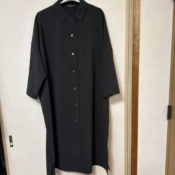 미즈이로 인드 와이드 셔츠 칼라 코트 차콜 그레이