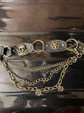 스컬 디자인 가죽 벨트 d.i.a