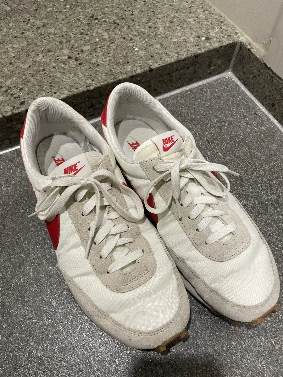 나이키 데이브레이크 흰빨280