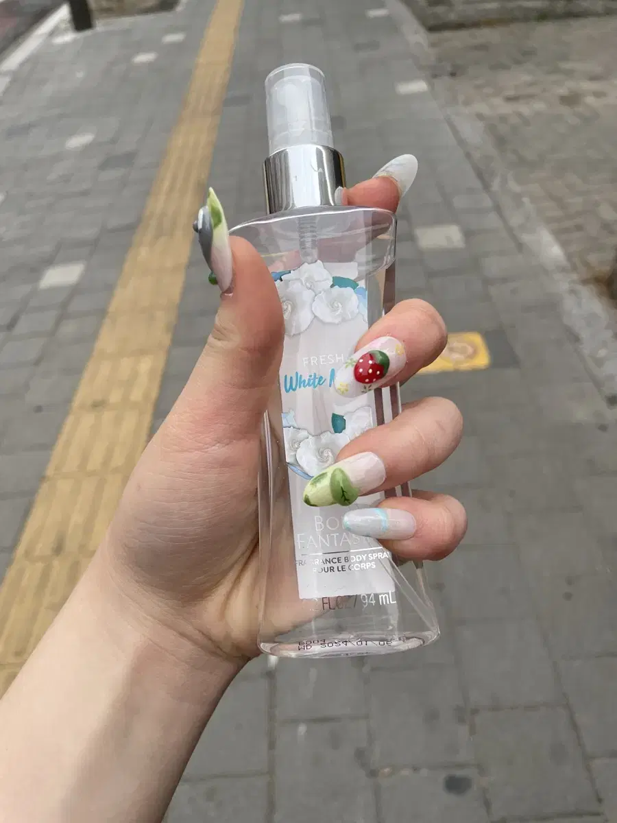 바디 판타지 화이트 머스크