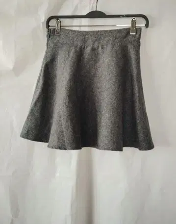 DOSCH 그레이 플레어 스커트 울 소재