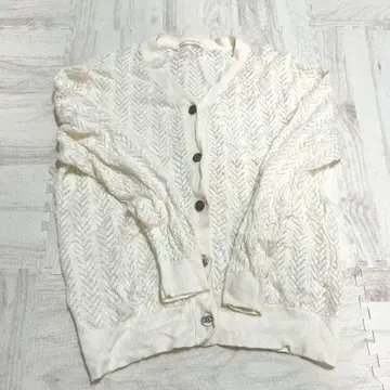 B&Y 노르만 린넨 가디건 화이트