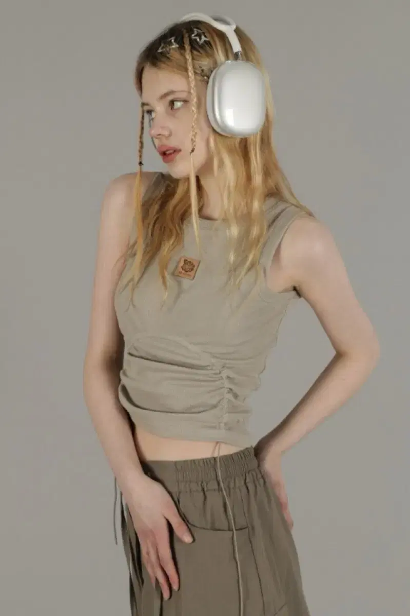 드라이로즈 TUNNEL LOGO SLEEVELESS 카키