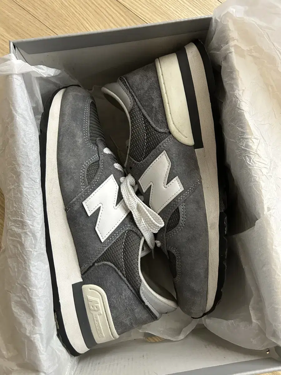 뉴발란스 990v1 265사이즈