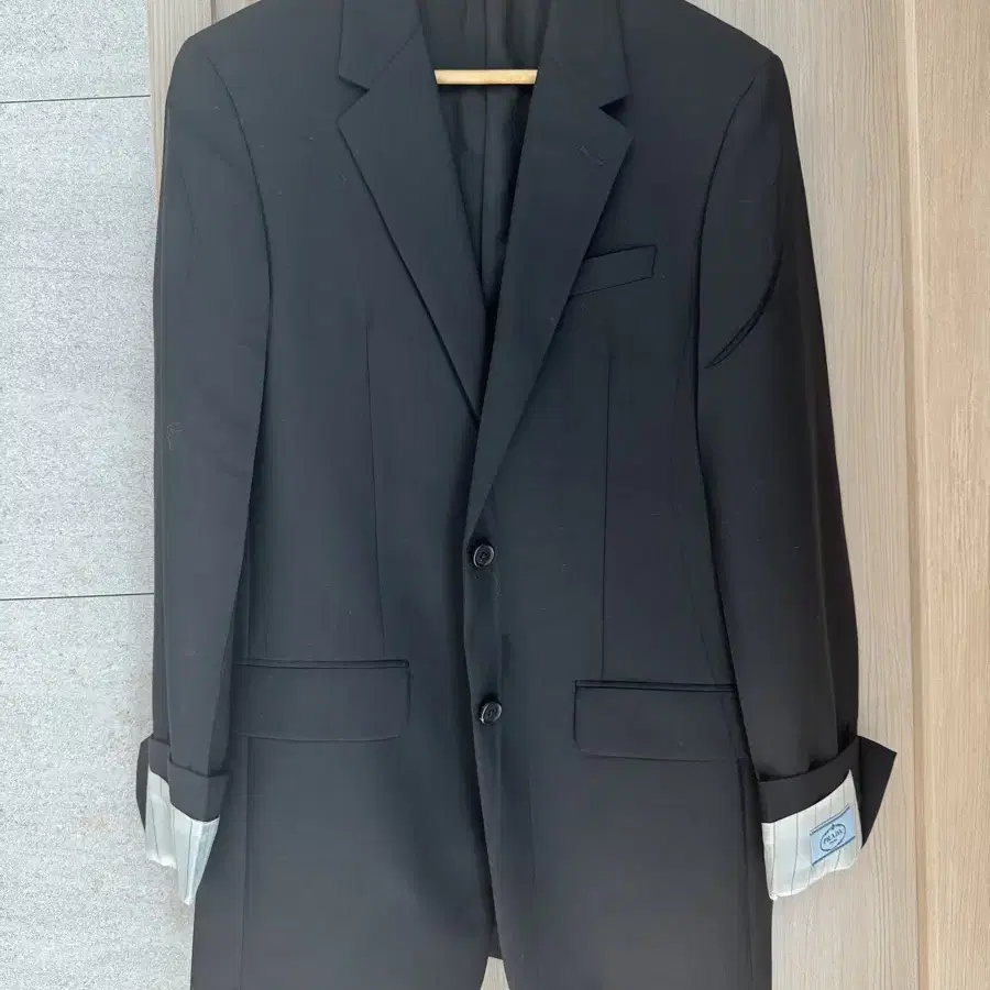 프라다 25 ss 여성 자켓