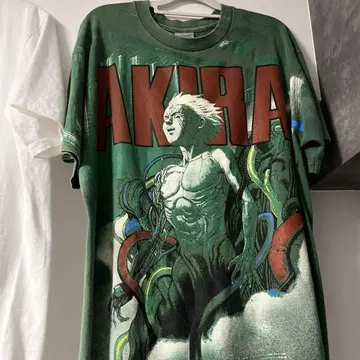 AKIRA 티셔츠 오버 프린트