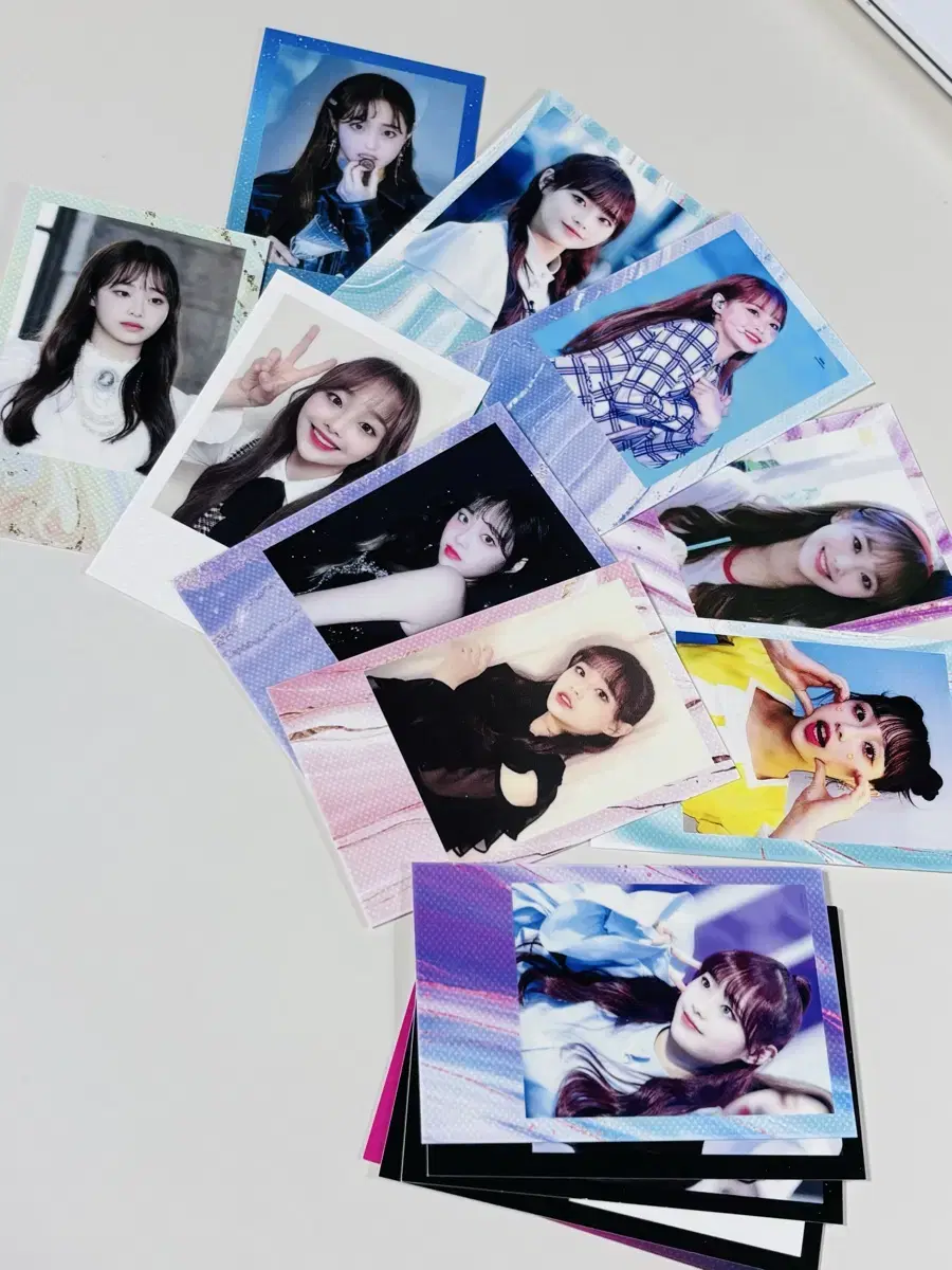 Chuu (Loona) polaroid unofficial goods (Total 14 pages)