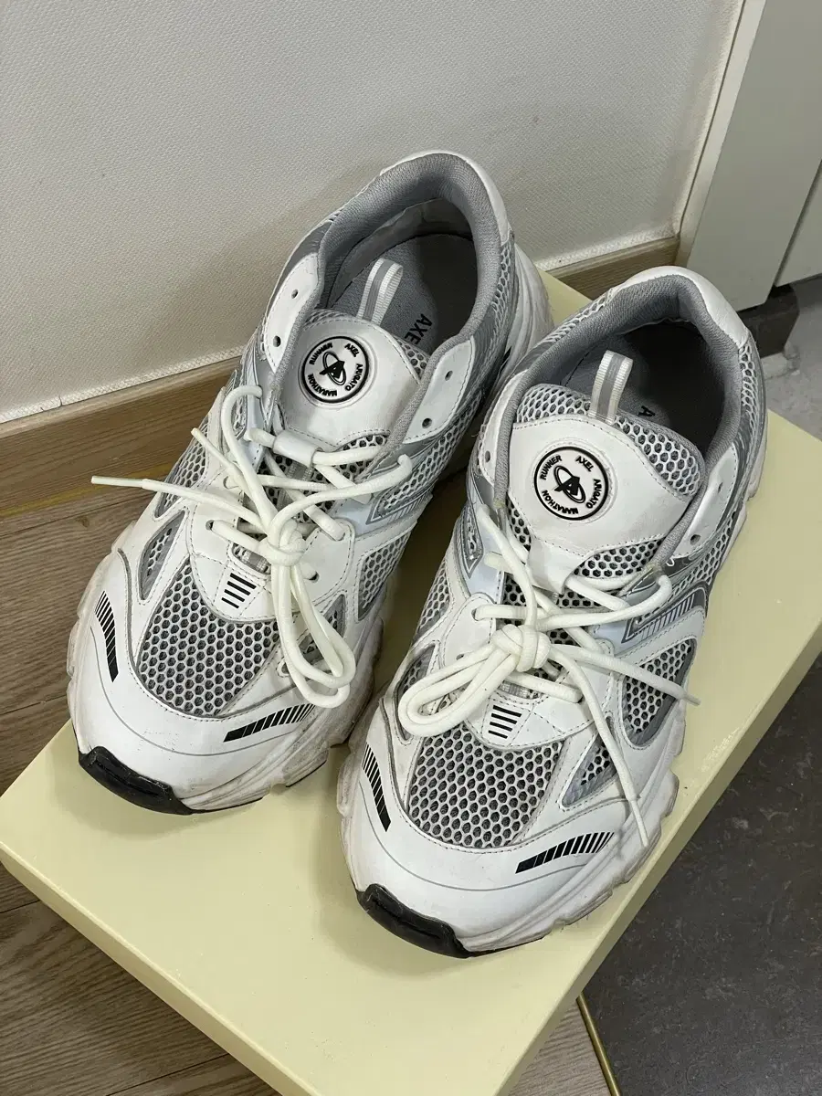Axel Arigato Marathon Runner Shoes Size 43