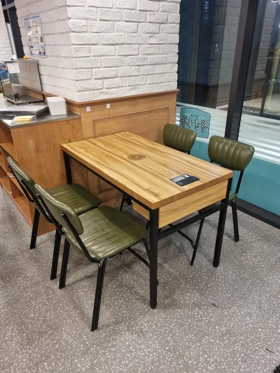 Restaurant Induction 4-table chair set