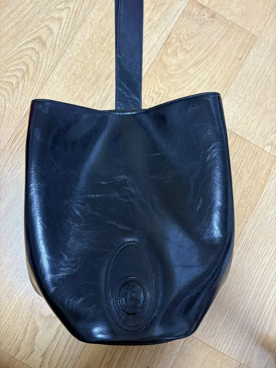 Cowhide Oval Bucket Bag Prutsu Archive Appc