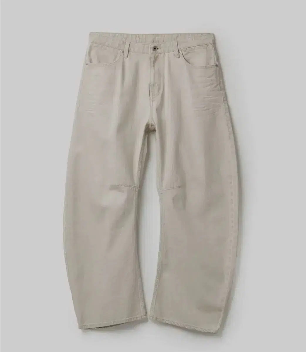 [M] Keur Embo Washed Deep Curved Denim Pants (Cream Beige)