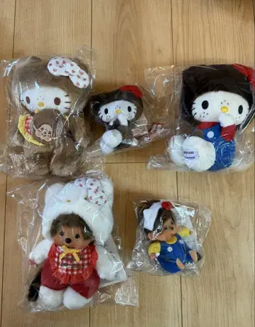 헬로키티&몬치치 콜라보 5종 세트 봉제 인형 깅엄