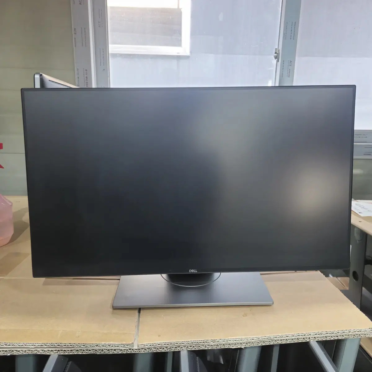 DELL UltraSharp U2417H Design work monitor
