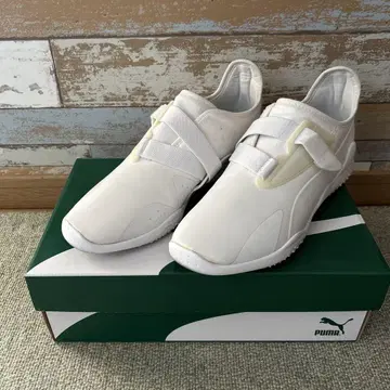 푸마 화이트 스니커즈 Monstro 28.5cm
