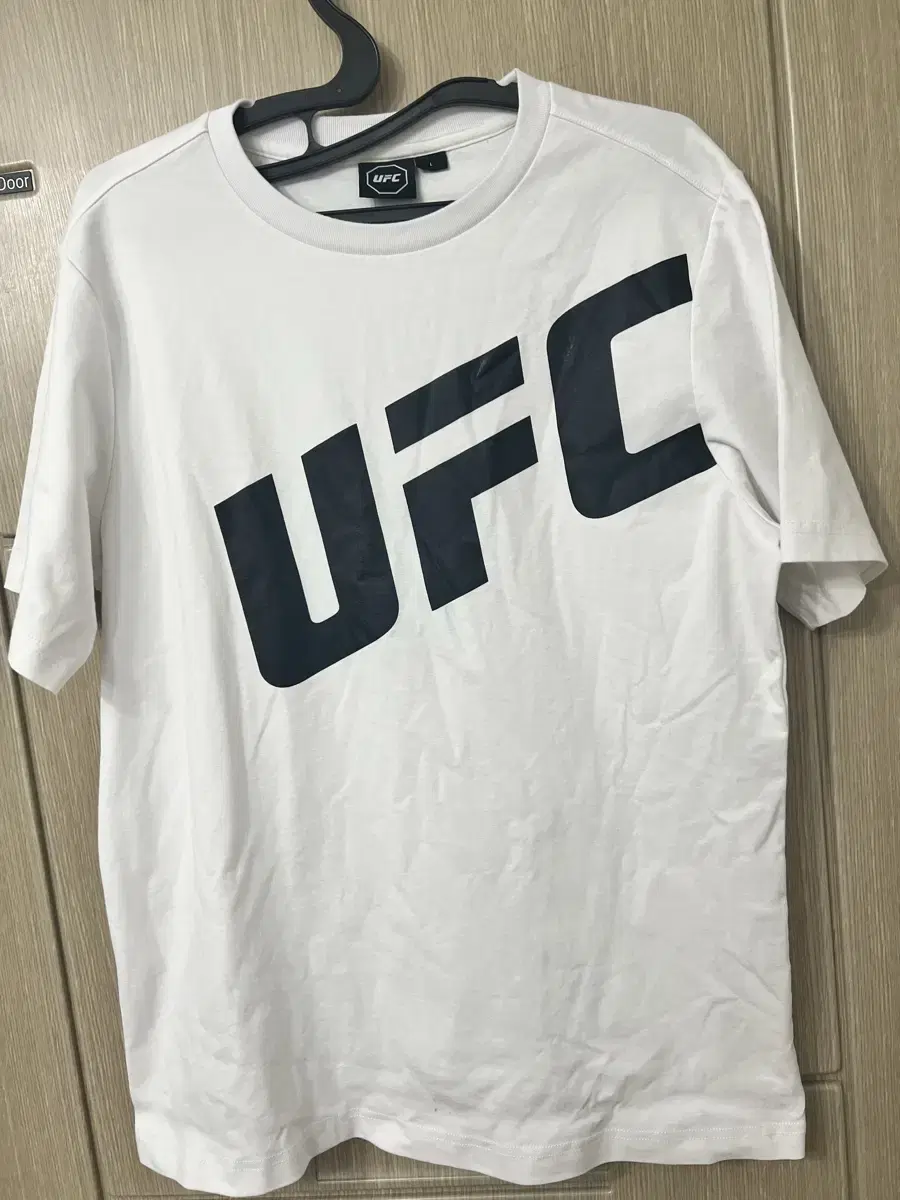 UFC 빅로고 티셔츠 L사이즈
