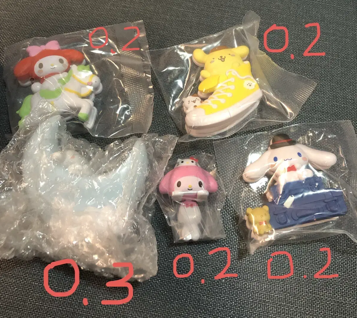 산리오 가챠 모음 시나모롤 마이멜로디 폼폼푸린 헬로키티