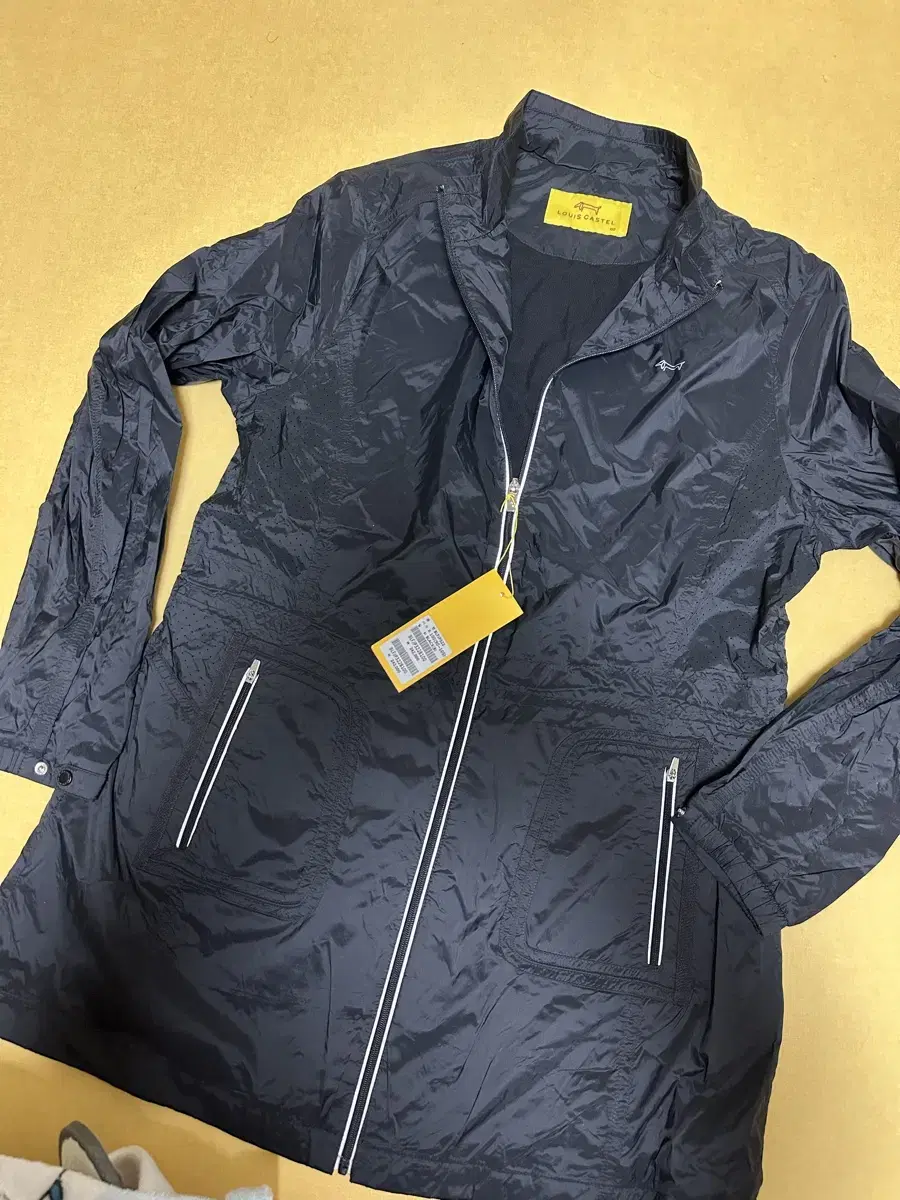 New as is) 95% off lew castell Women's Golf Windbreaker 100 Black