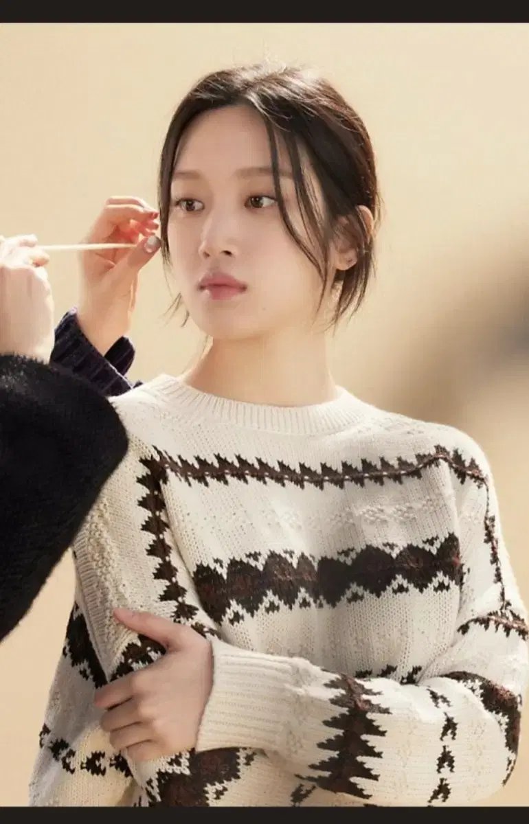 문가영 폴로니트