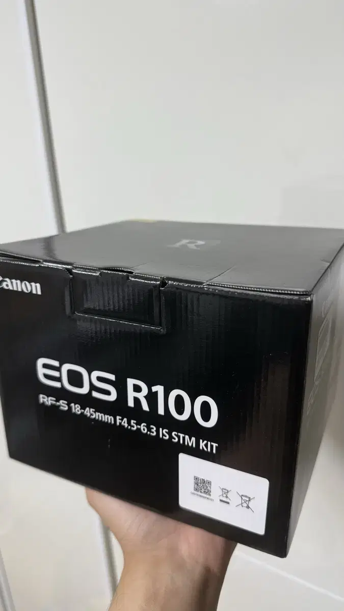 Canon r100 18-45mm lens kit sealed New products are on sale