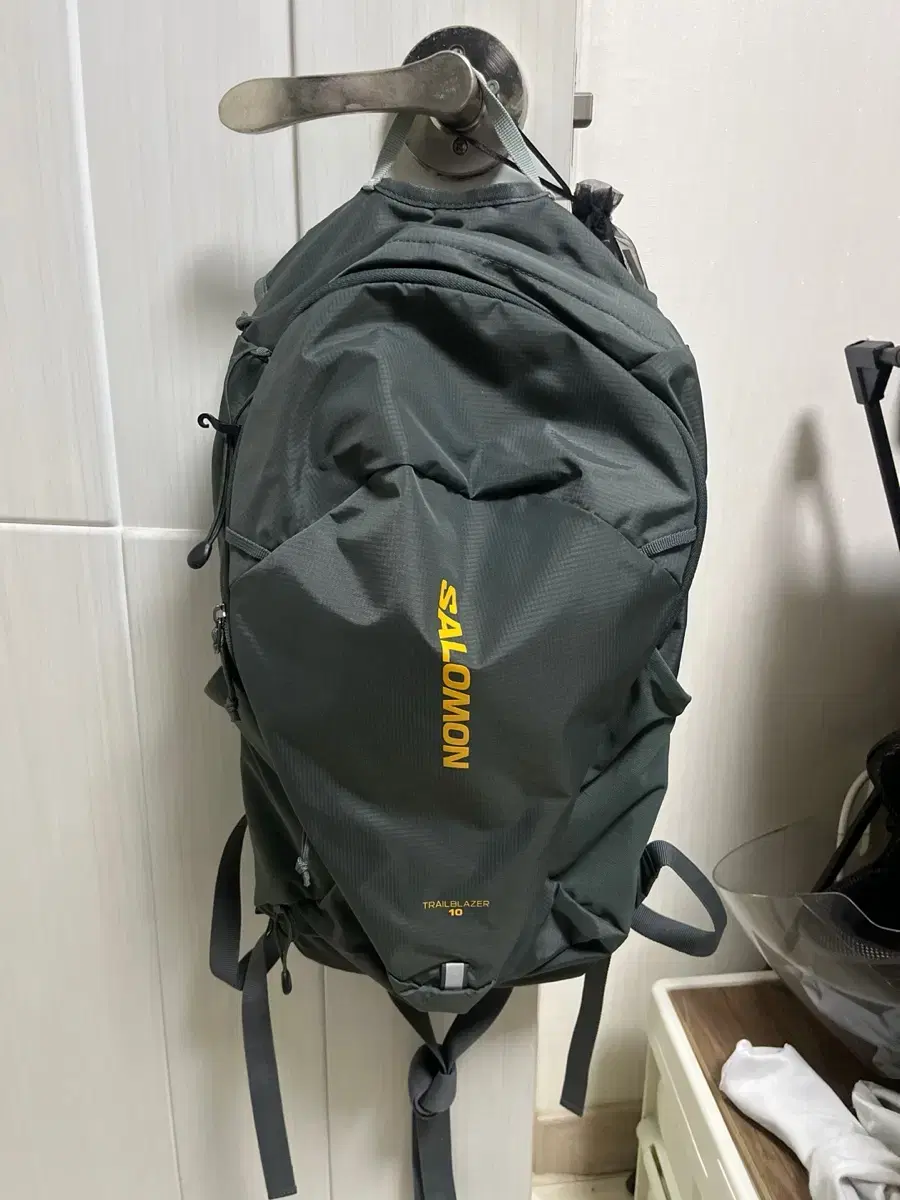 살로몬 백팩 가방 10리터 블랙 그린