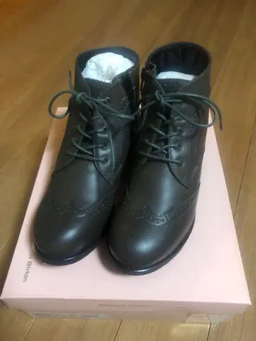 새상품 Bridget Birkin 부츠