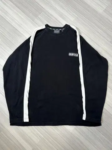 "DKNY" 라인 디자인 오버사이즈 스웨트셔츠